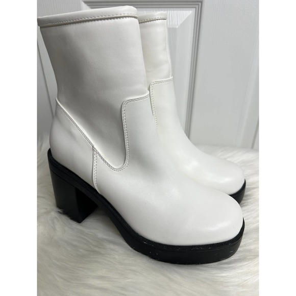 Urban Outfitters Gwen Platform White Boots Size 7 - Picture 8 of 14